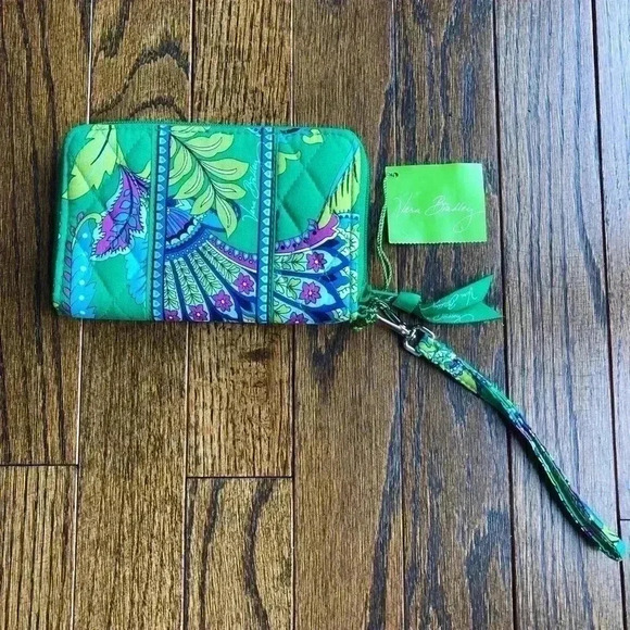 NWT Vera Bradley Zip-Around Wristlet Emerald Green Paisley - Picture 2 of 10